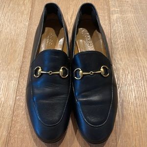 100% authentic Gucci Jordaan loafers in really good used condition. Size 38